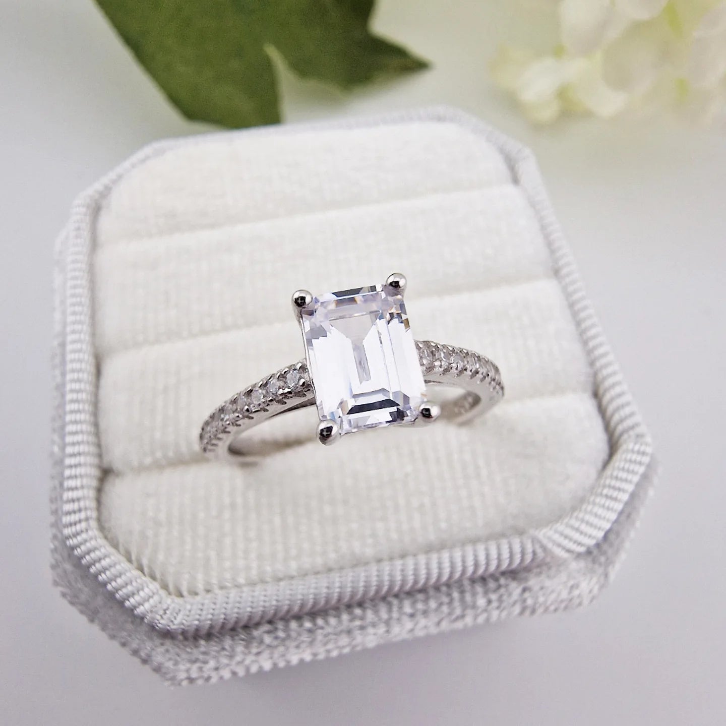 925 Sterling Silver 1.5ct Emerald Cut Cz Ring