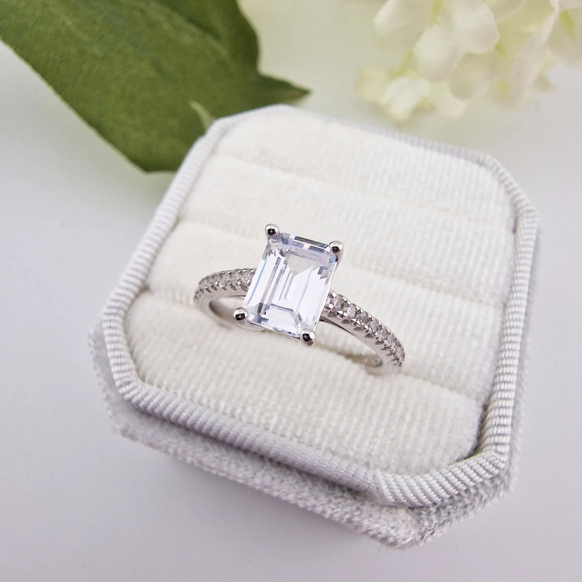 925 Sterling Silver 1.5ct Emerald Cut Cz Ring